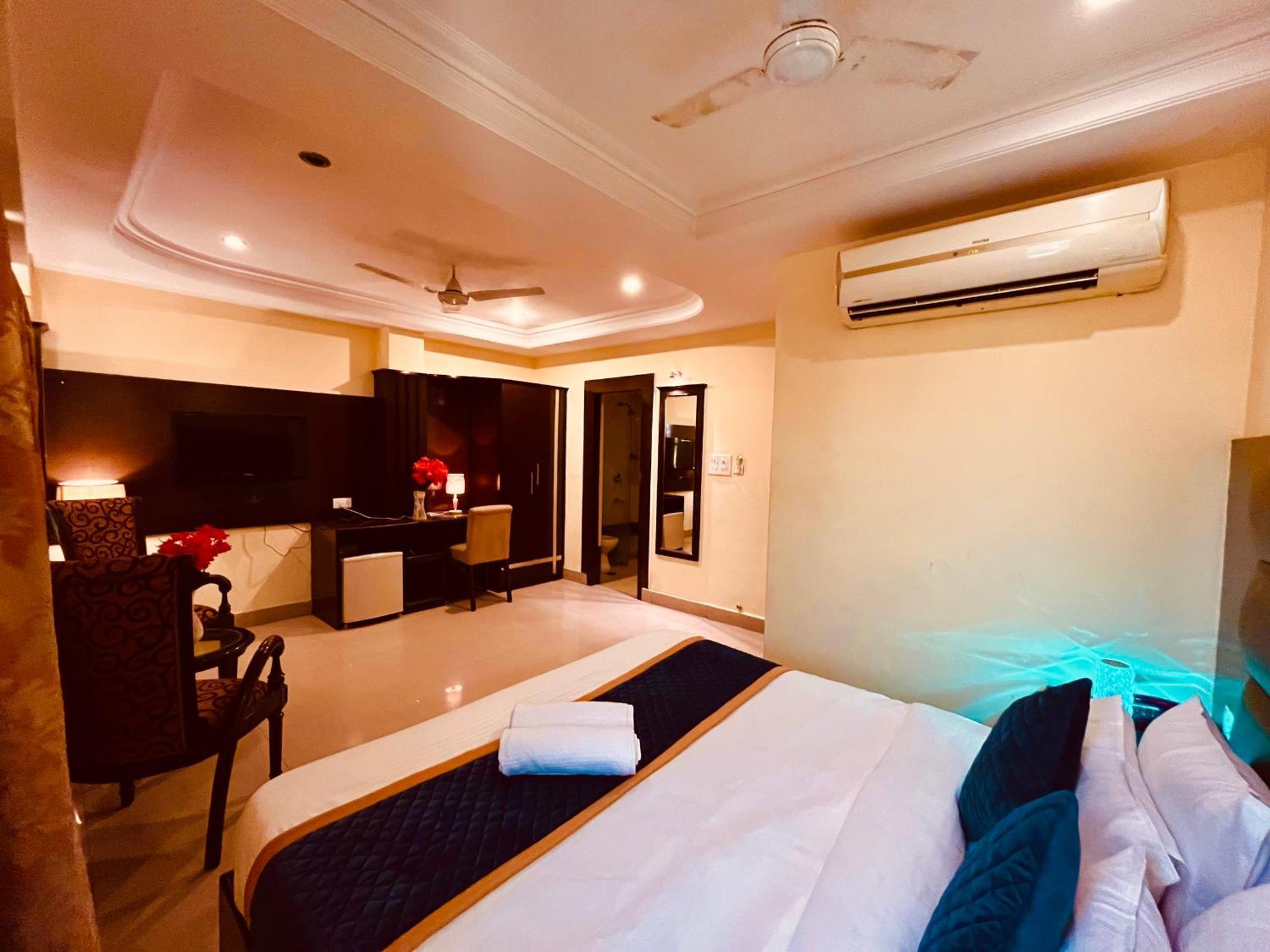 Palki Cafe & Stay Ludhiana Exterior foto